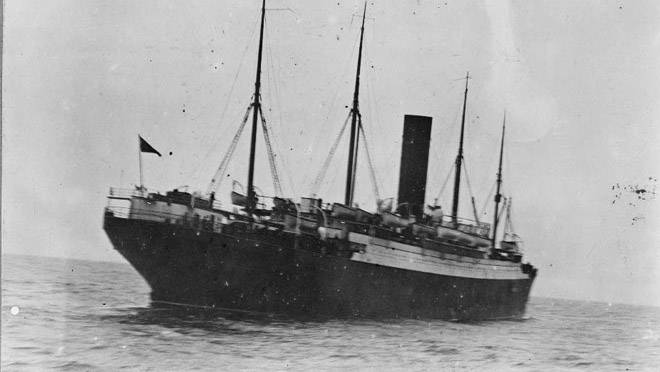 carpathia-titanic-lifeboats